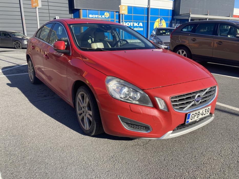 VOLVO S60 2012