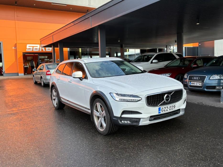 VOLVO V90 Cross Country 2018