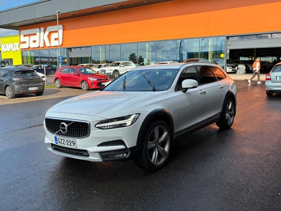 VOLVO V90 Cross Country 2018