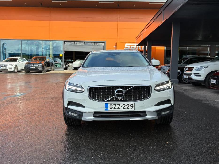 VOLVO V90 Cross Country 2018