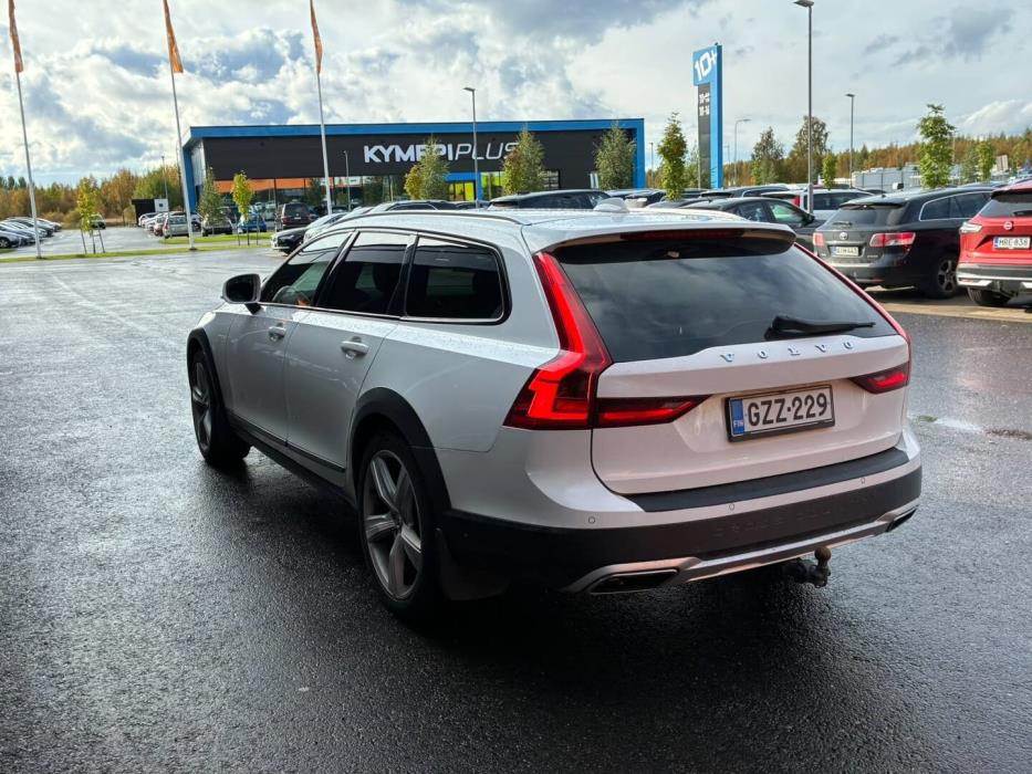 VOLVO V90 Cross Country 2018