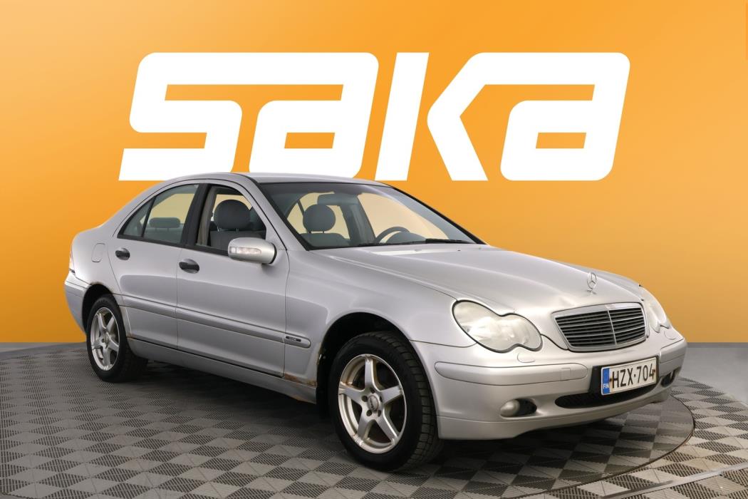 MERCEDES-BENZ C 2004