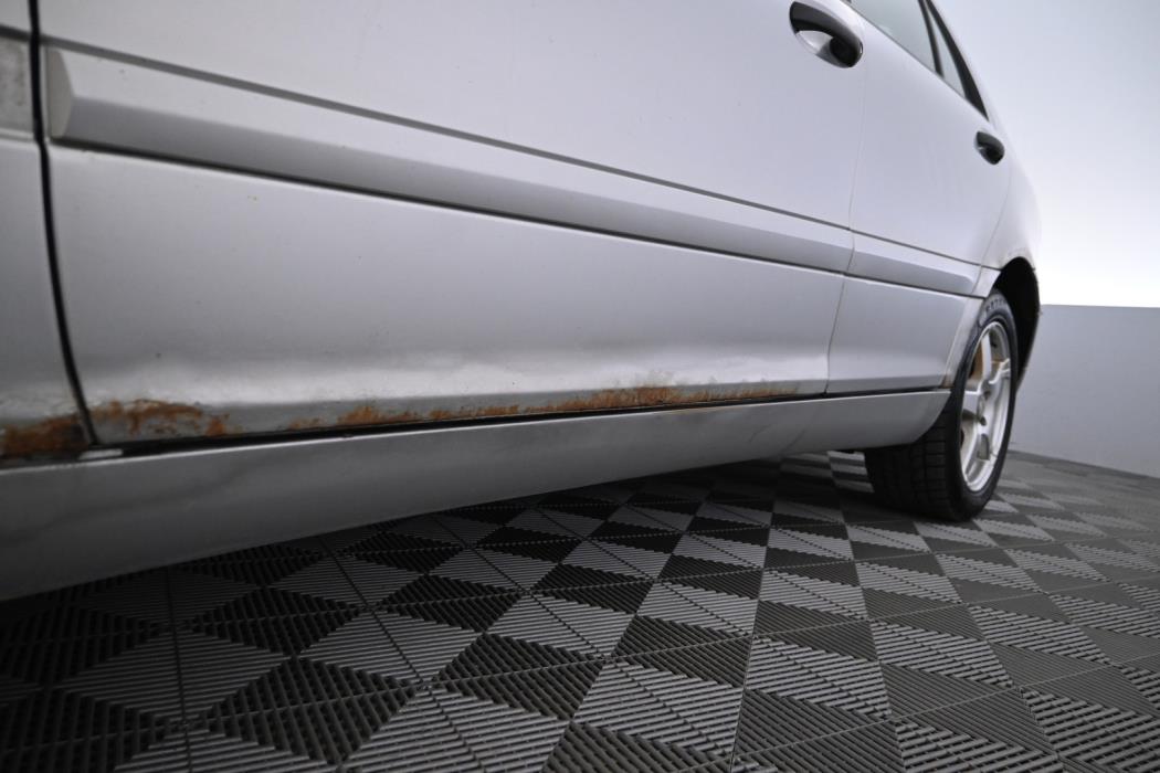 MERCEDES-BENZ C 2004