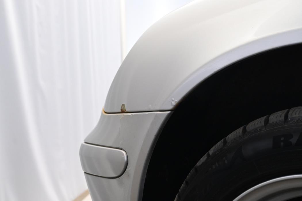 MERCEDES-BENZ C 2004