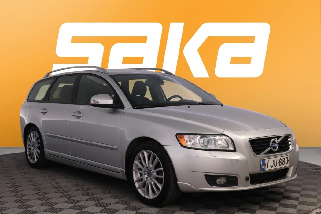 VOLVO V50 2011