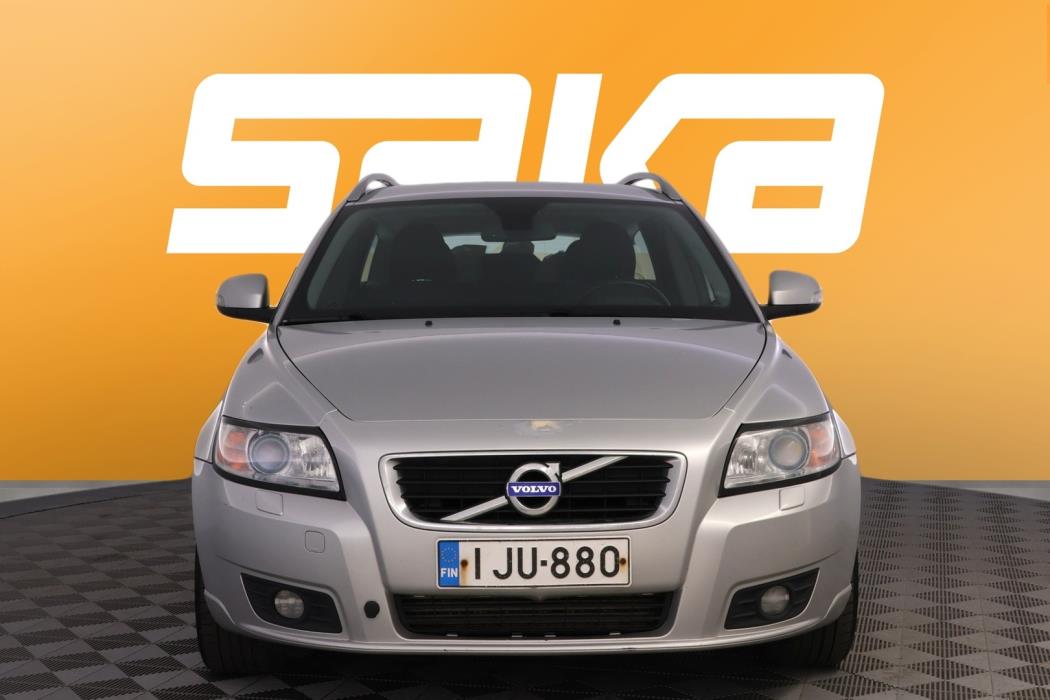 VOLVO V50 2011