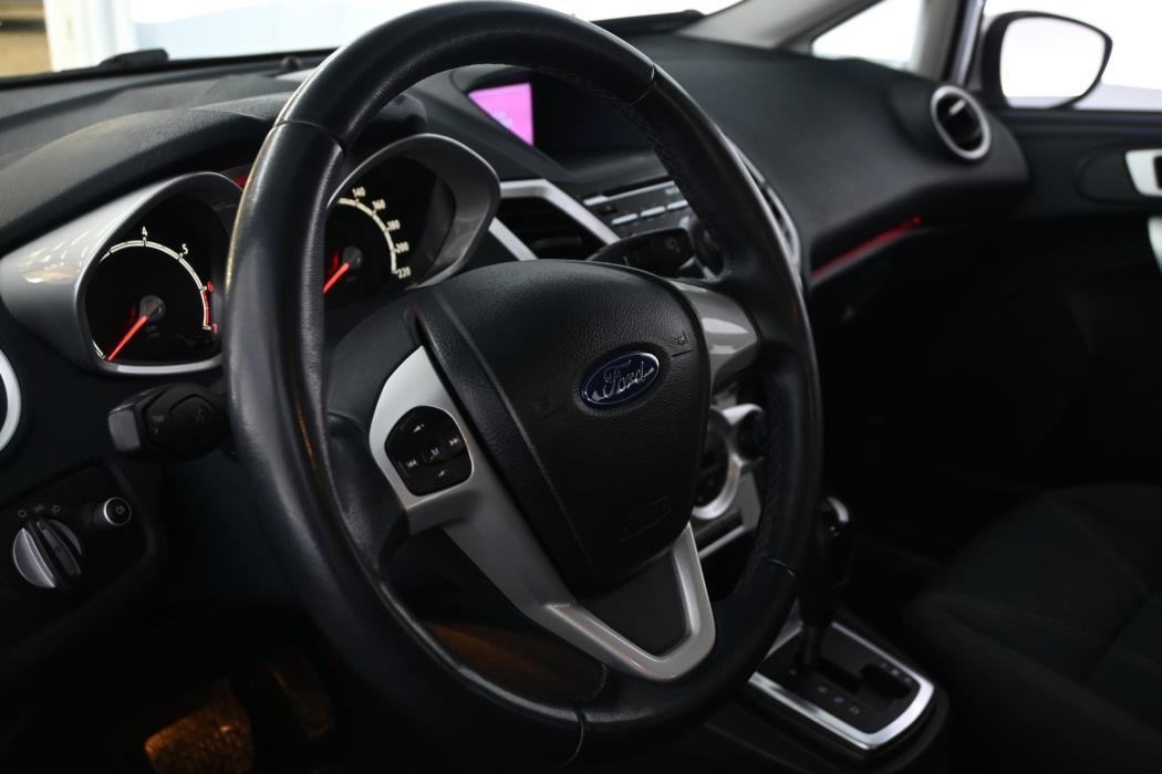 FORD Fiesta 2012