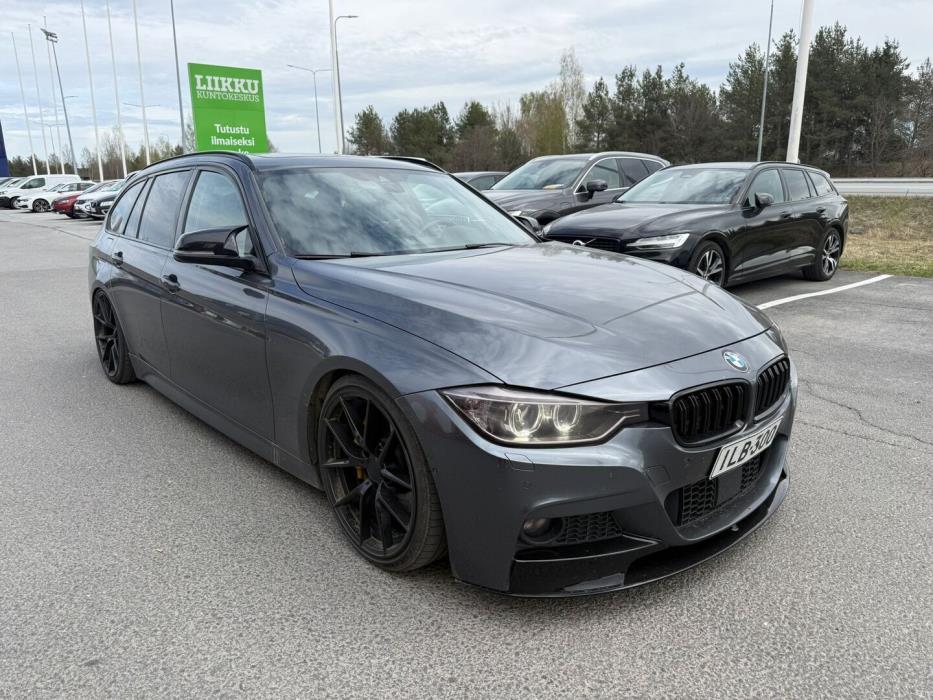 BMW 330 2013