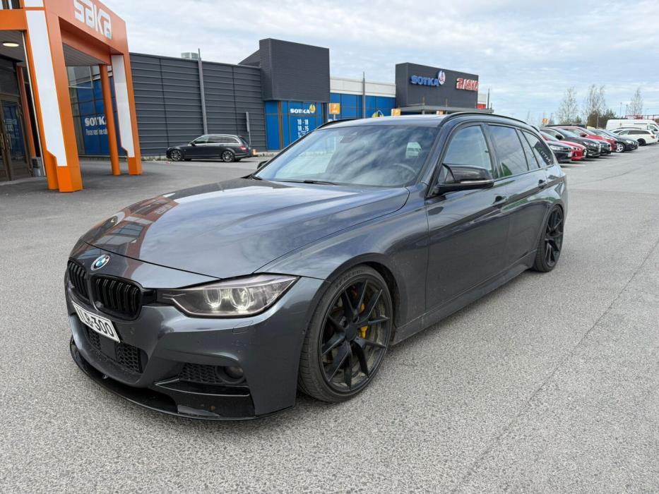 BMW 330 2013