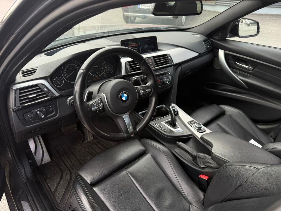 BMW 330 2013