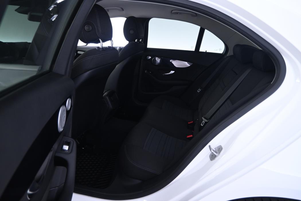 MERCEDES-BENZ C 2016