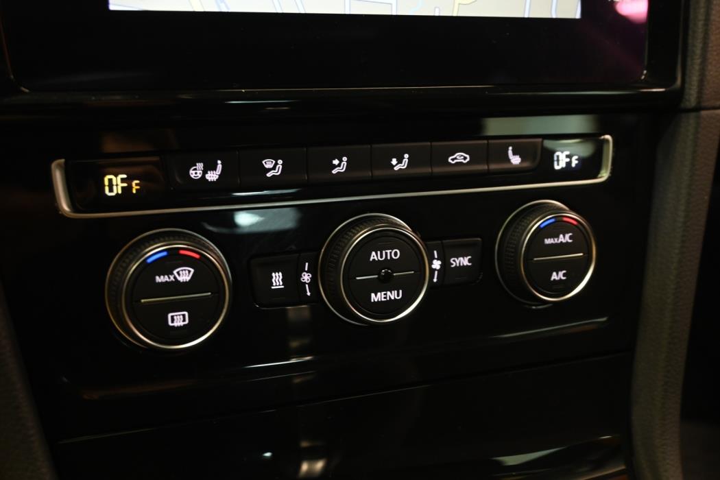 VOLKSWAGEN Golf 2017