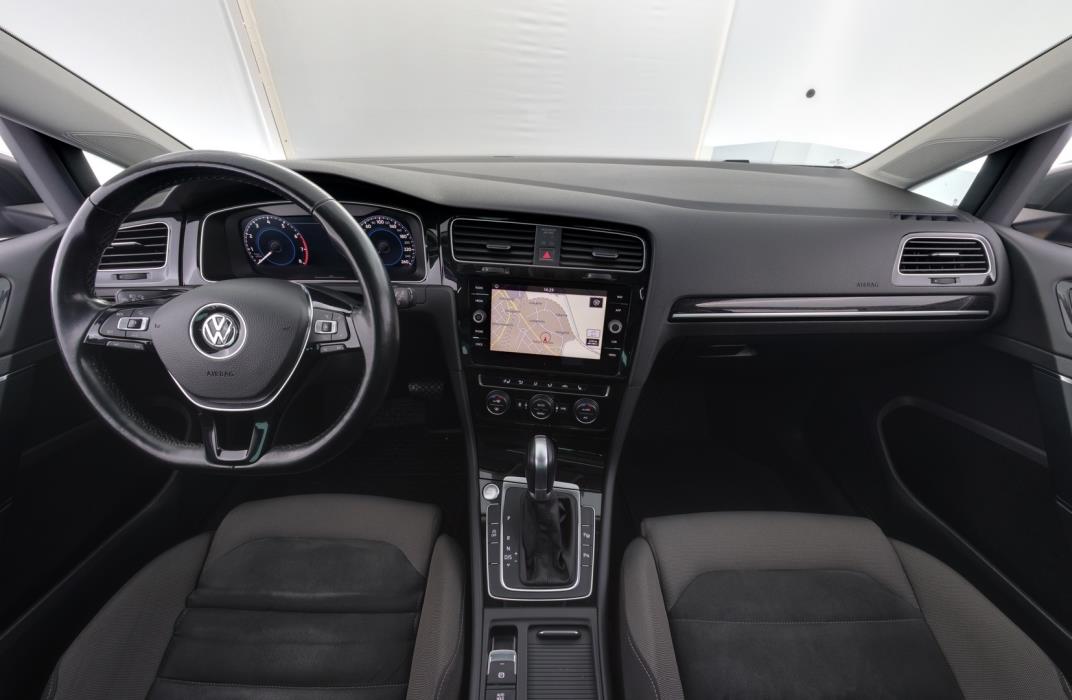 VOLKSWAGEN Golf 2017