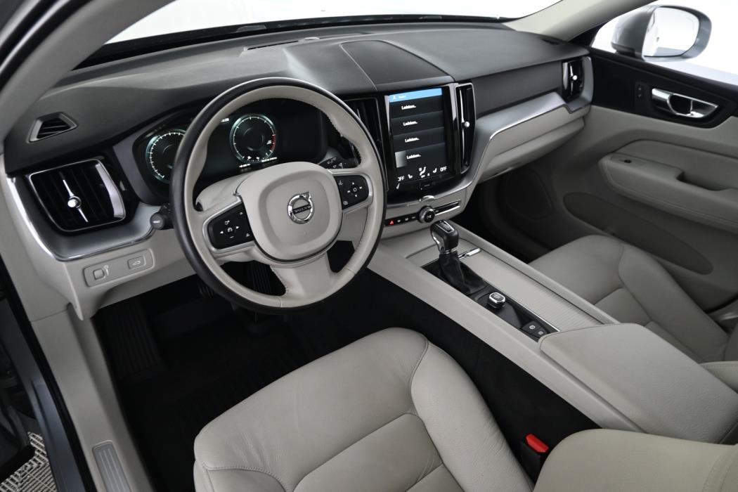VOLVO XC60 2018