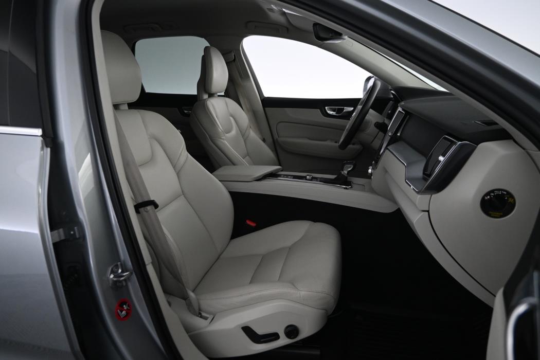 VOLVO XC60 2018