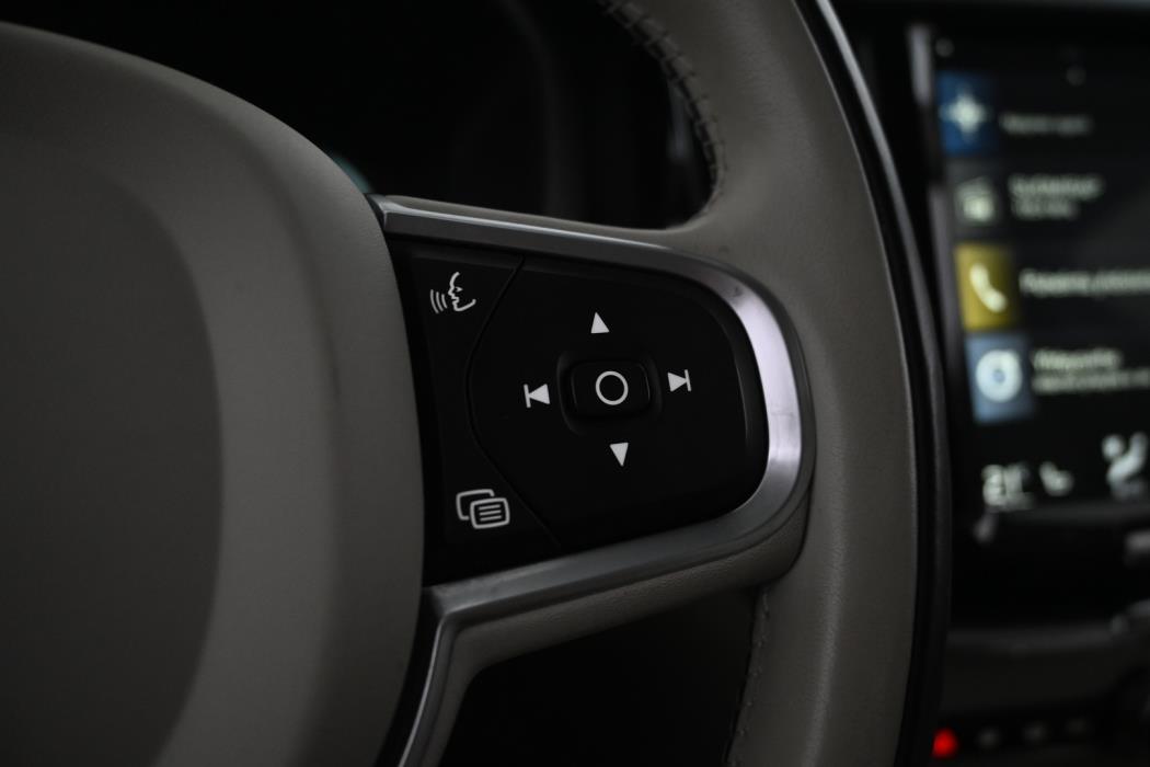 VOLVO XC60 2018