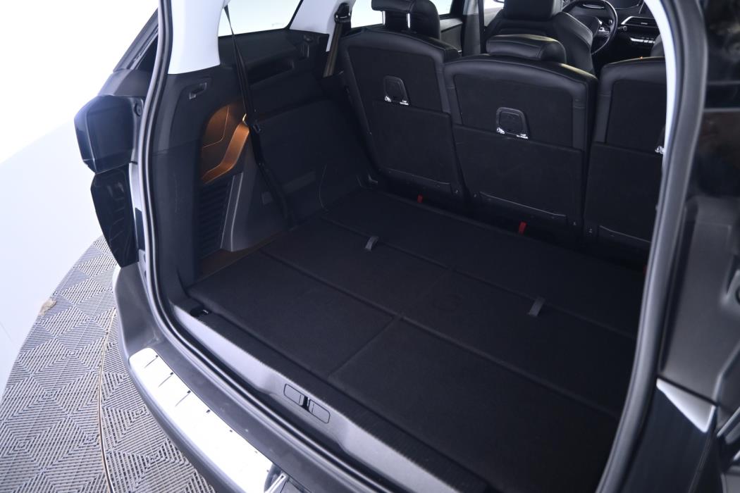 PEUGEOT 5008 2018