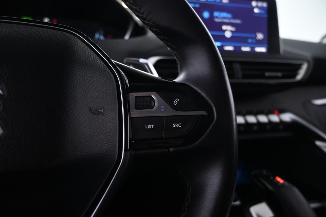 PEUGEOT 5008 2018