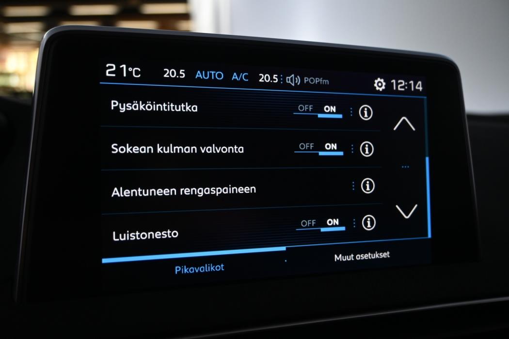 PEUGEOT 5008 2018