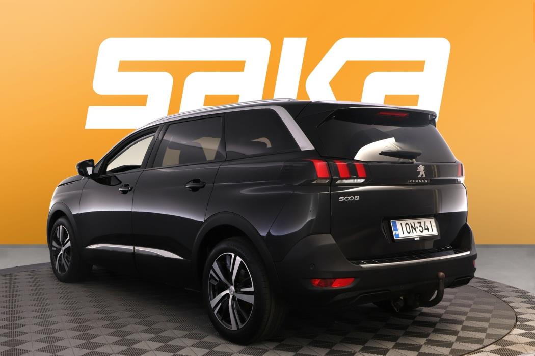 PEUGEOT 5008 2018