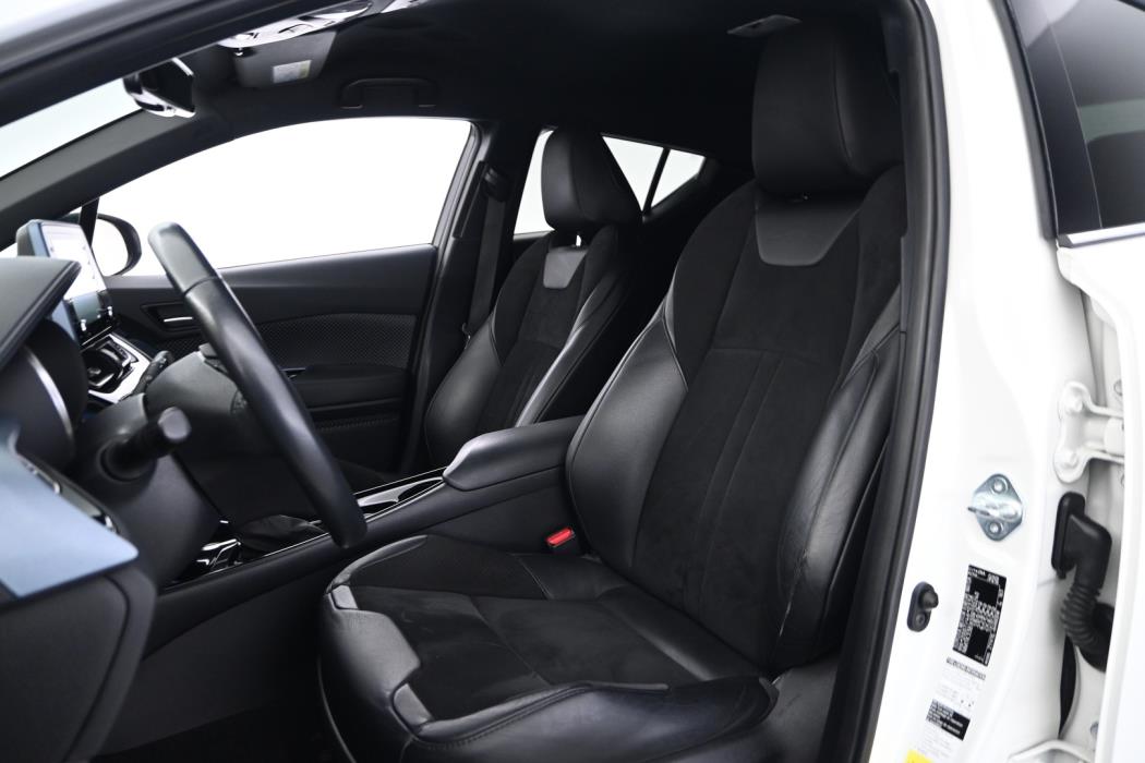 TOYOTA C-HR 2021