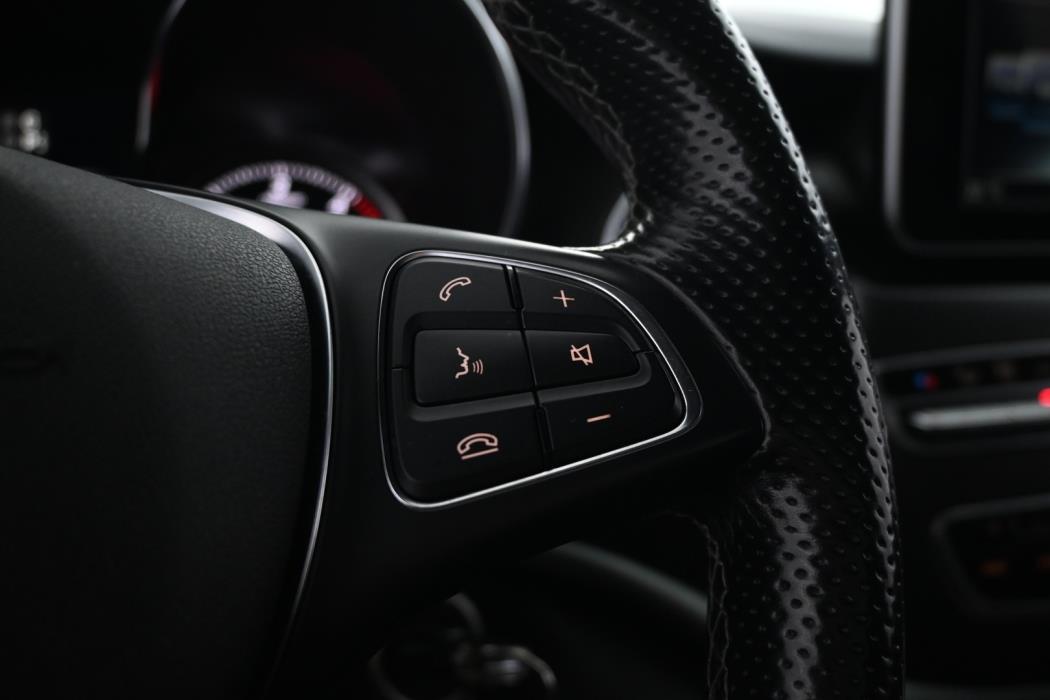 MERCEDES-BENZ V 2017