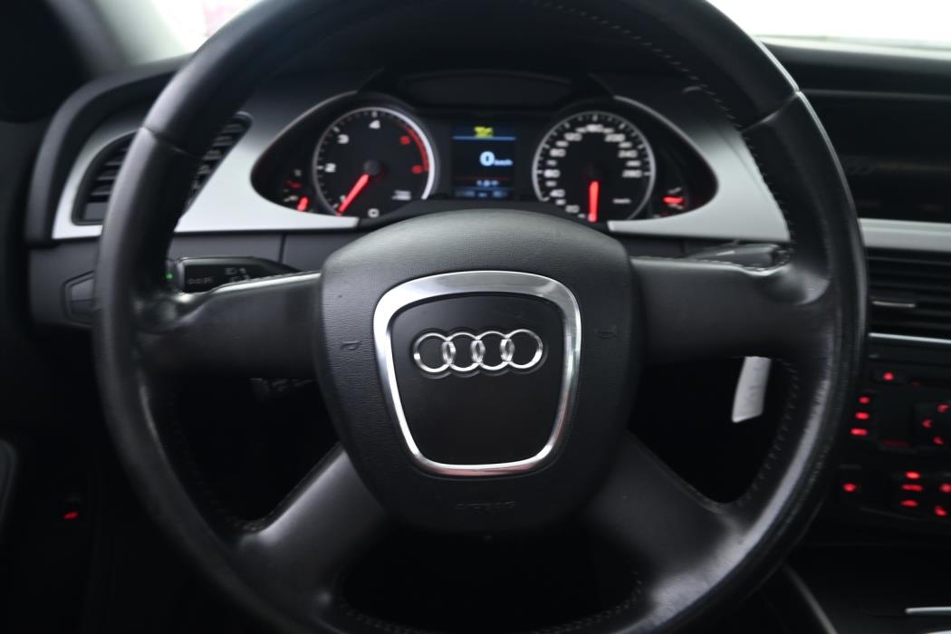AUDI A4 2008