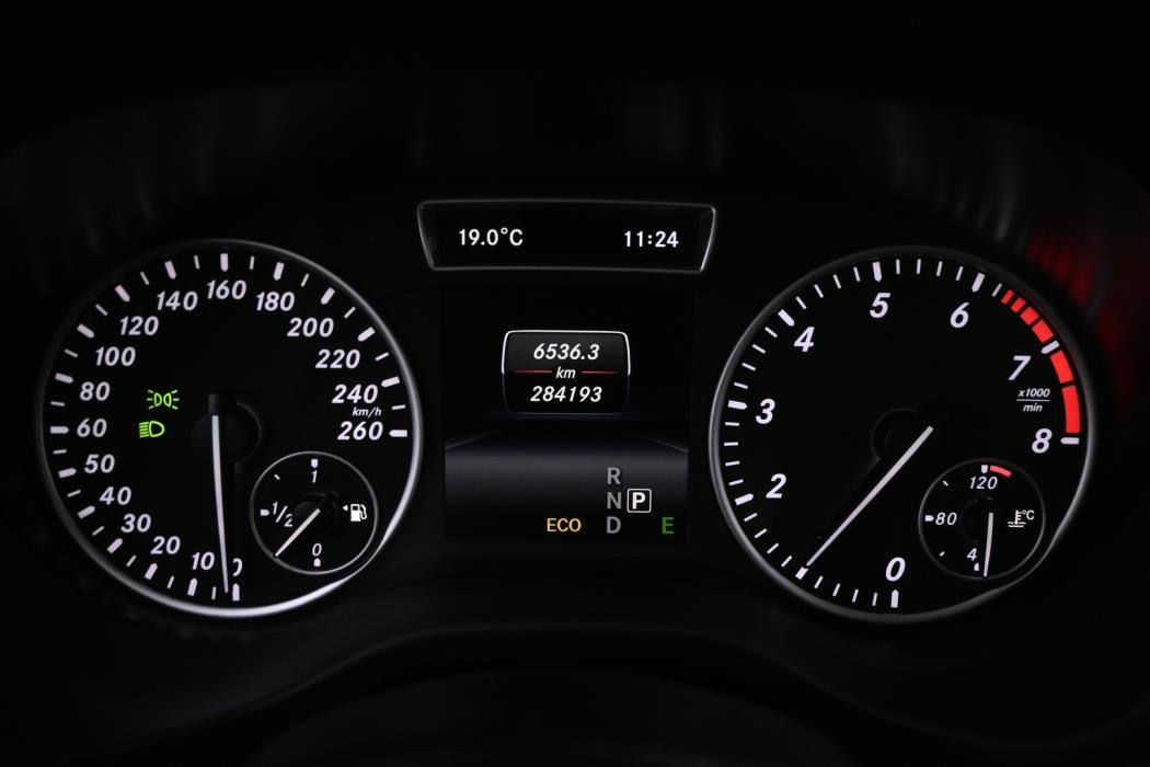 MERCEDES-BENZ A 2014