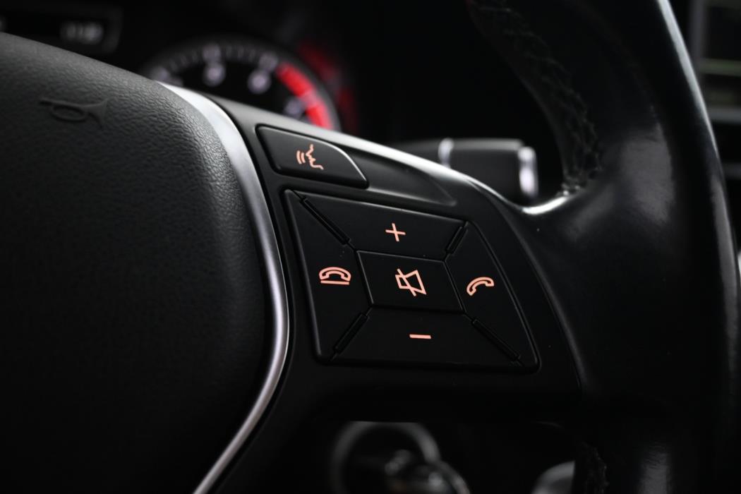 MERCEDES-BENZ A 2014