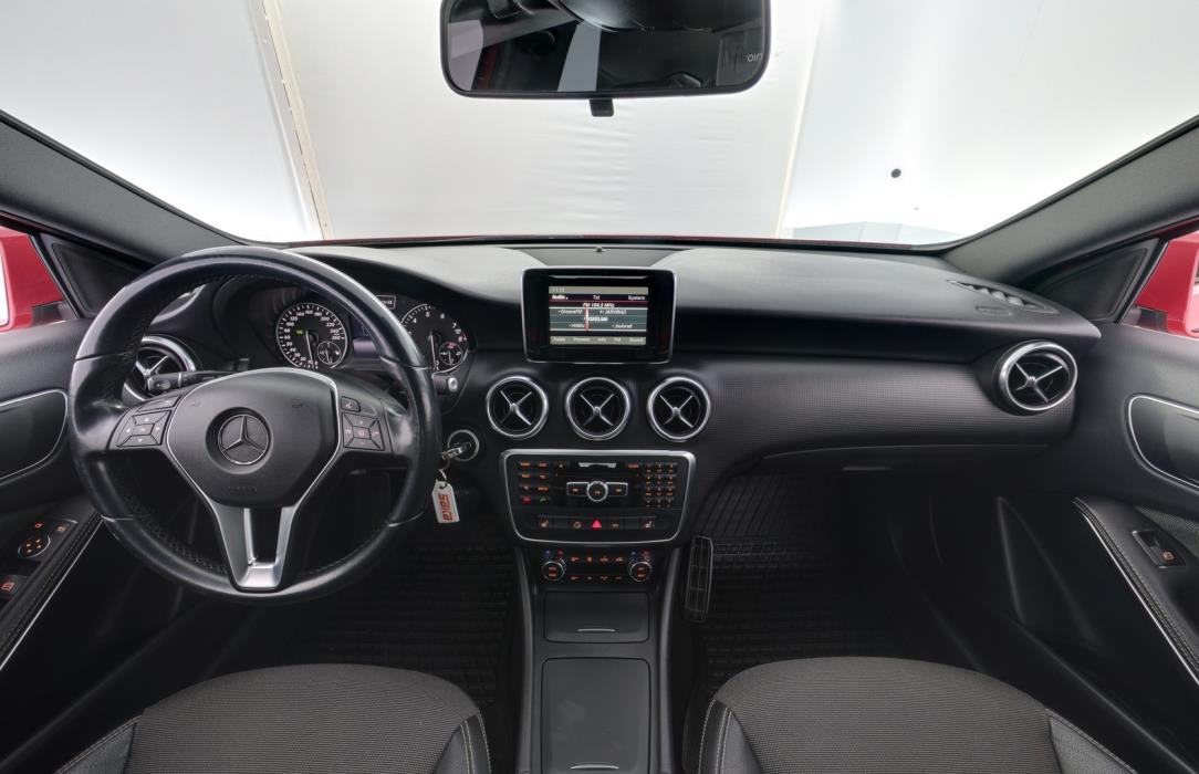 MERCEDES-BENZ A 2014