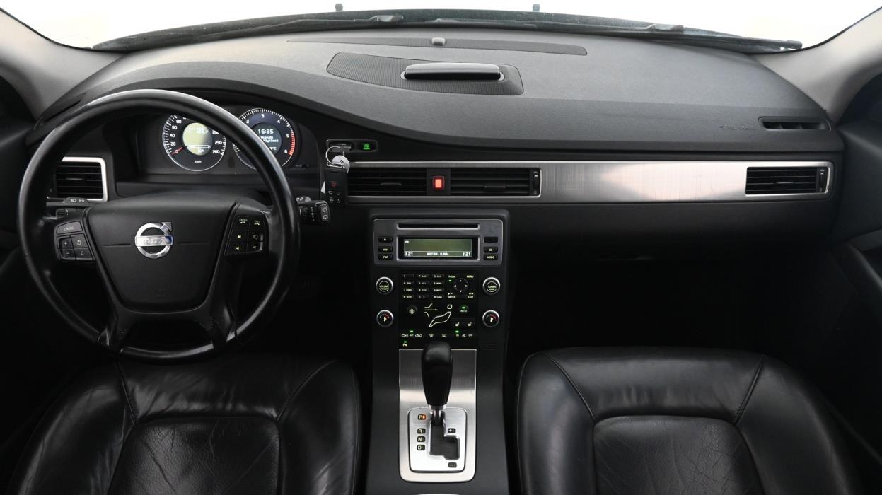 VOLVO V70 2009