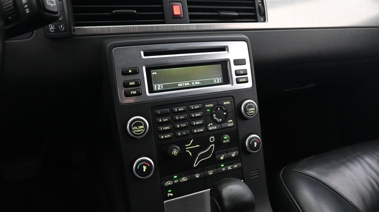 VOLVO V70 2009