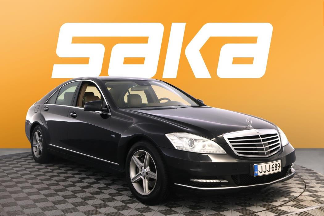 MERCEDES-BENZ S 2010
