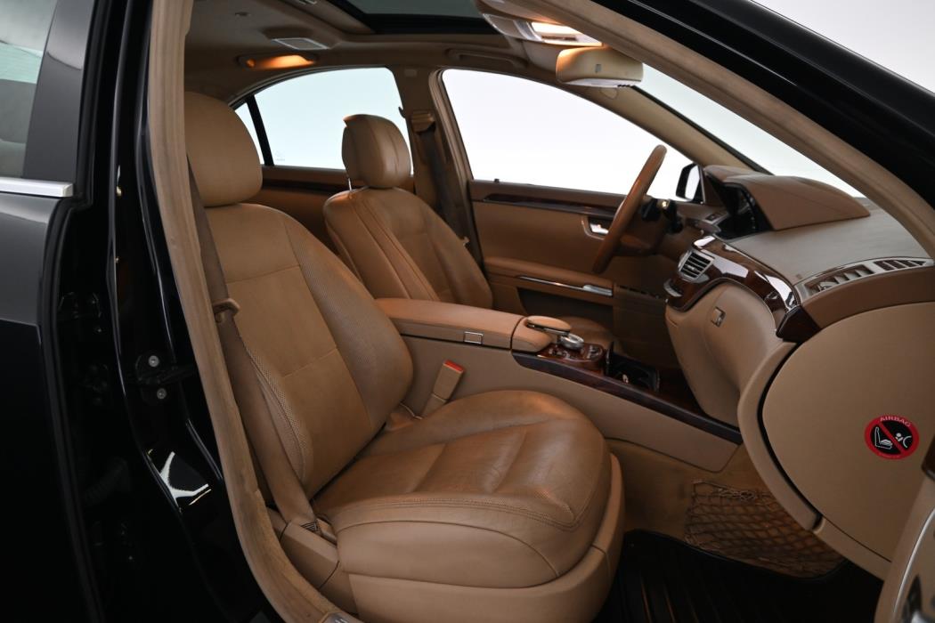 MERCEDES-BENZ S 2010