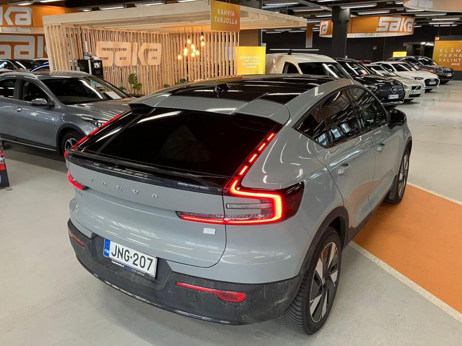 VOLVO C40 2024