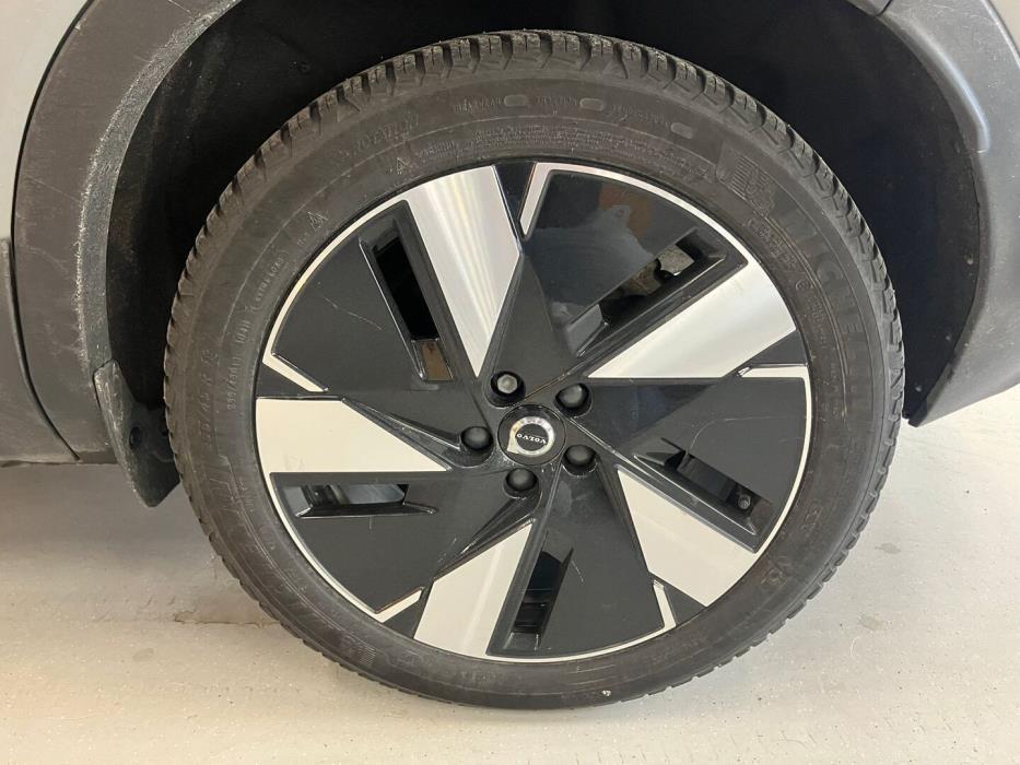 VOLVO C40 2024