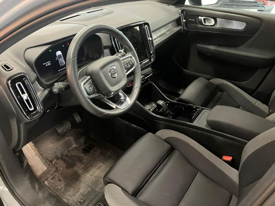 VOLVO C40 2024