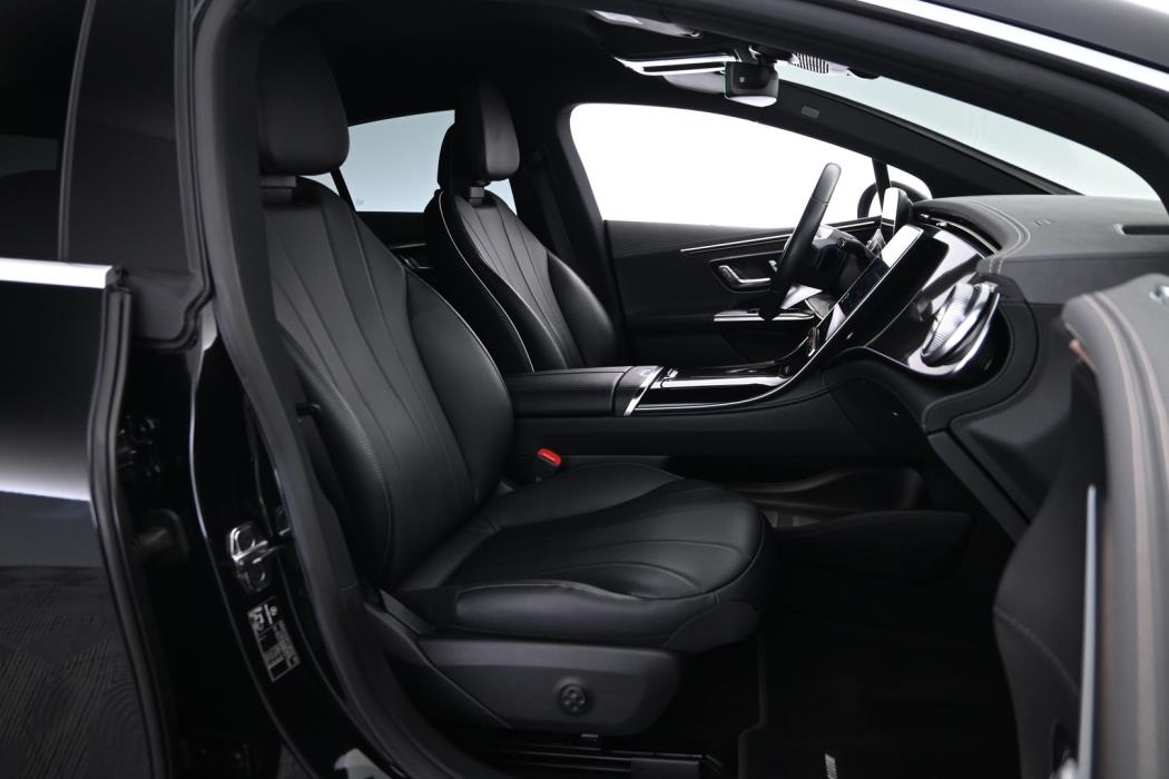 MERCEDES-BENZ EQE 2022