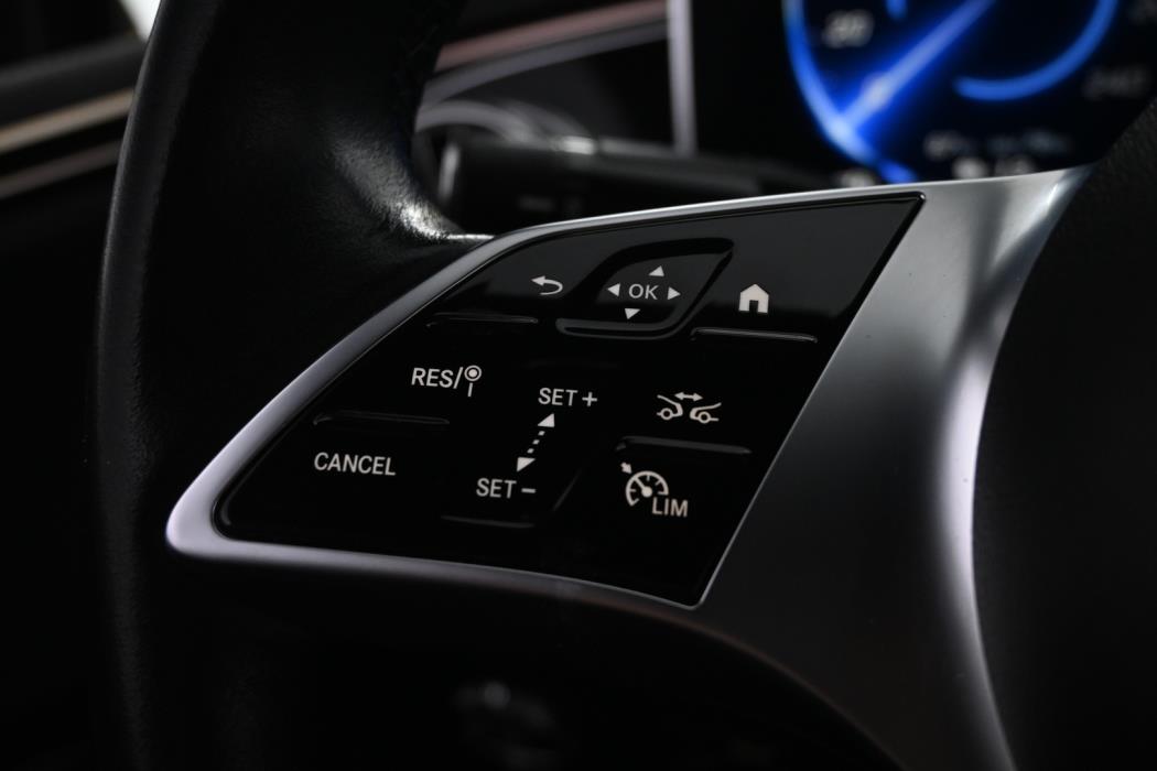 MERCEDES-BENZ EQE 2022