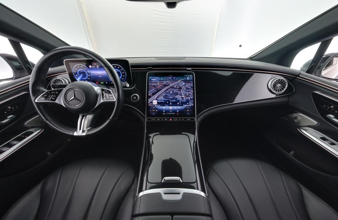 MERCEDES-BENZ EQE 2022