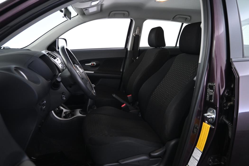 TOYOTA Urban Cruiser 2011