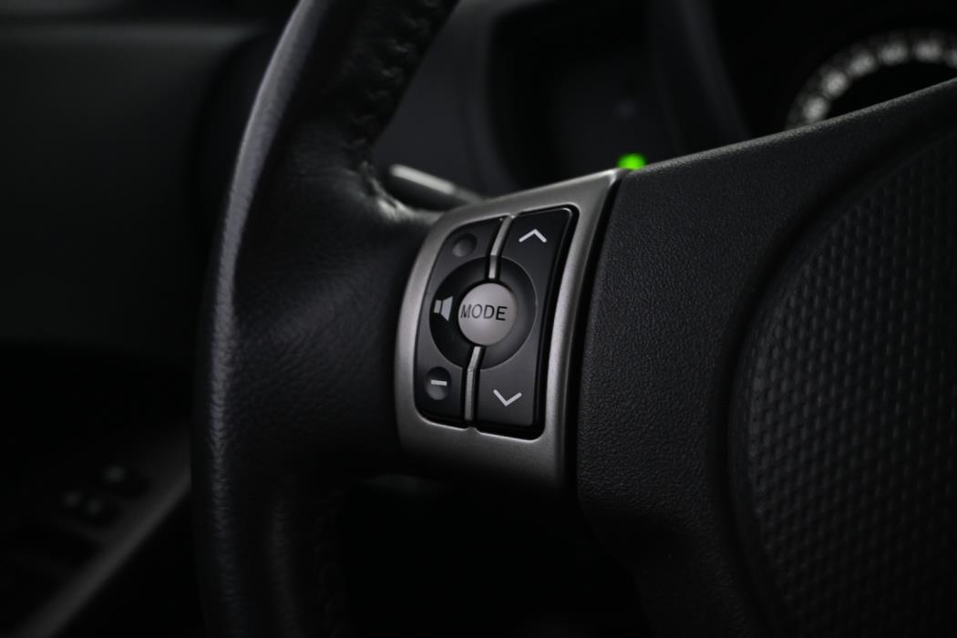 TOYOTA Urban Cruiser 2011