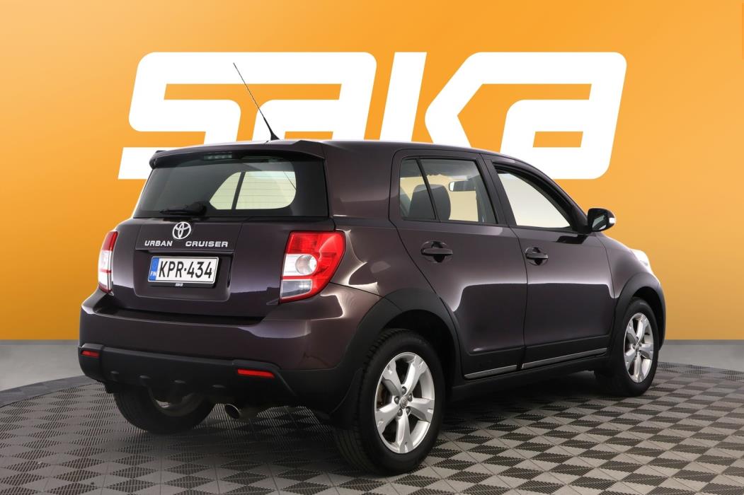 TOYOTA Urban Cruiser 2011