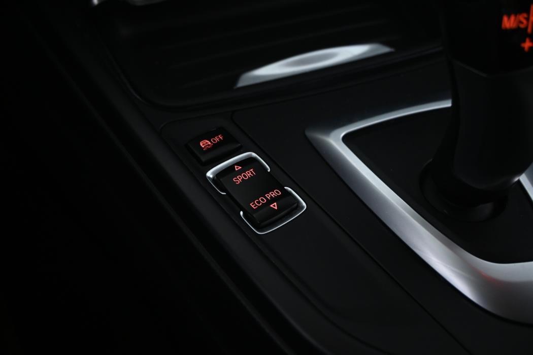 BMW 320 2013