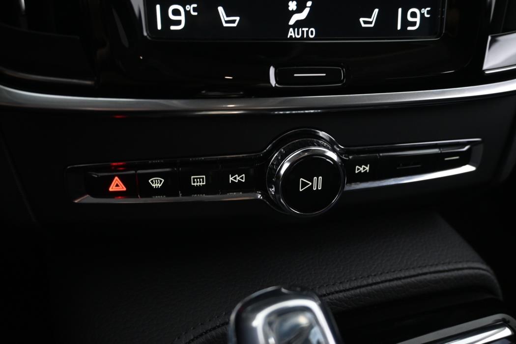 VOLVO S90 2019