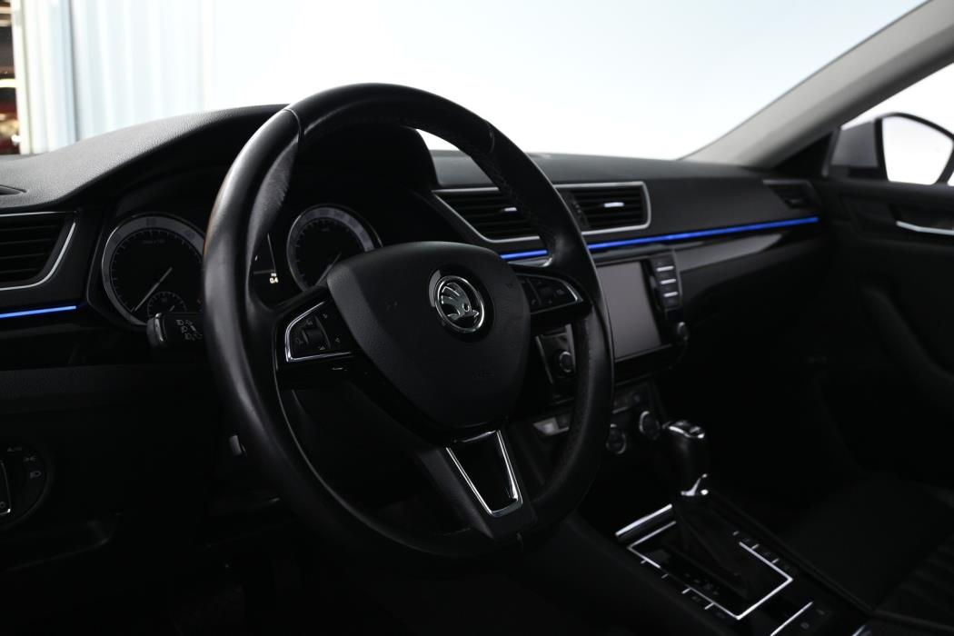 SKODA Superb 2016