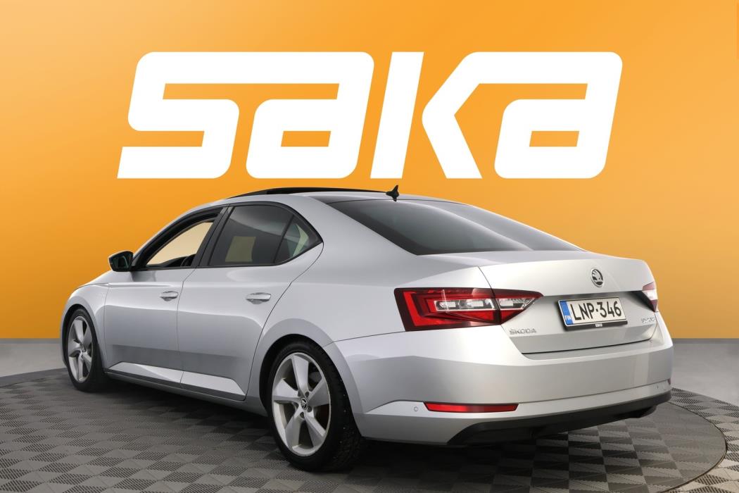 SKODA Superb 2016