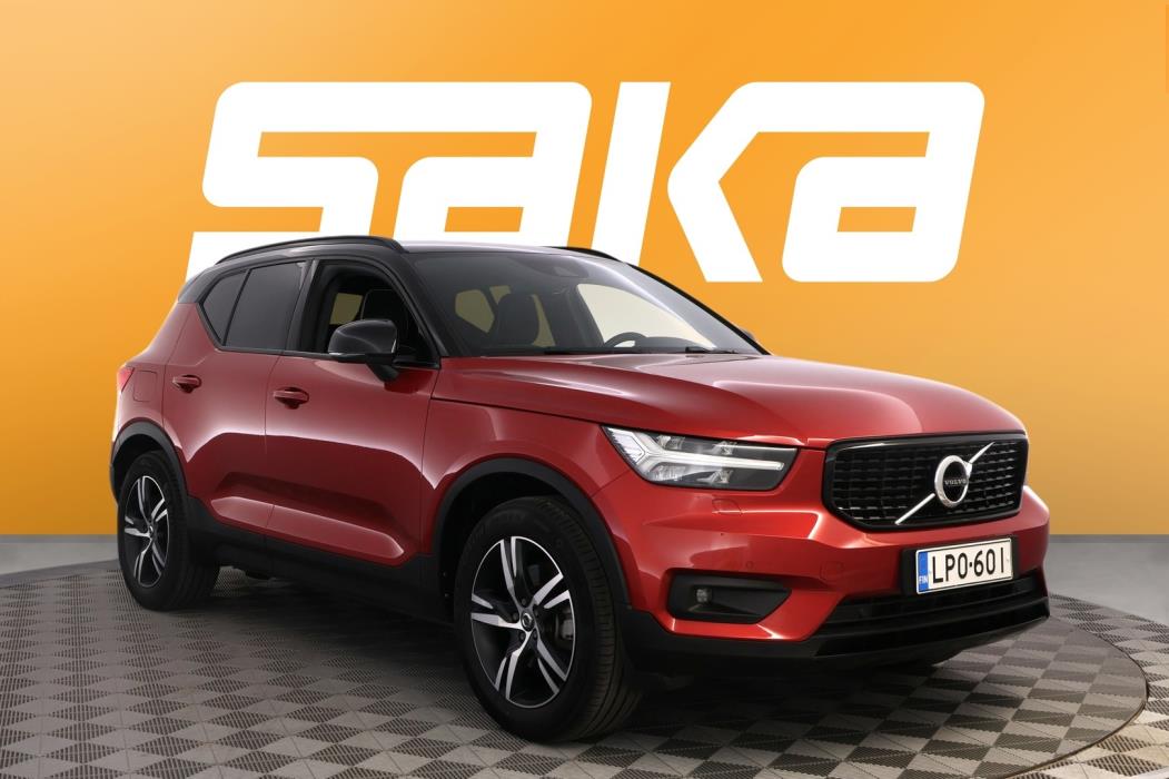 VOLVO XC40 2021