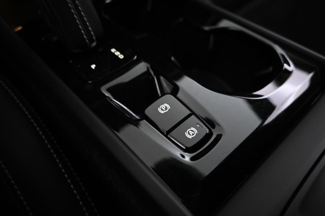 VOLVO XC40 2021