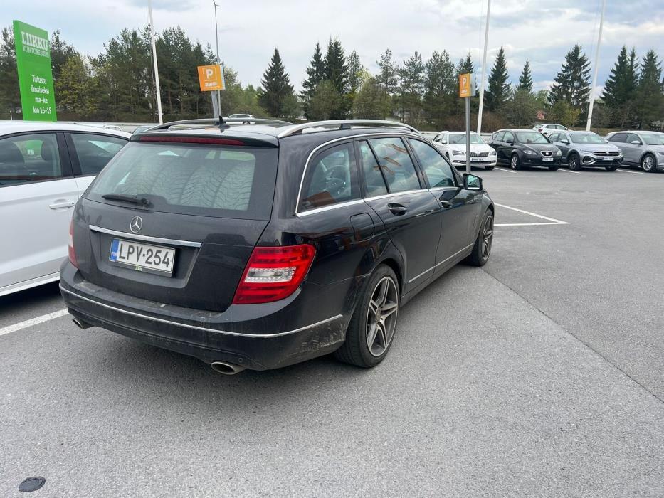 MERCEDES-BENZ C 2012